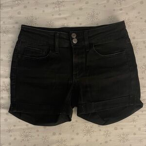 EUC Juniors Black Midi Black Denim Cuffed Shorts, Size 5